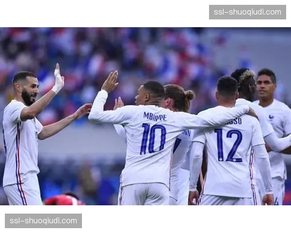 教育项目：西甲学院开设“现代防守与数据课程”，面向全球青年教练招生。